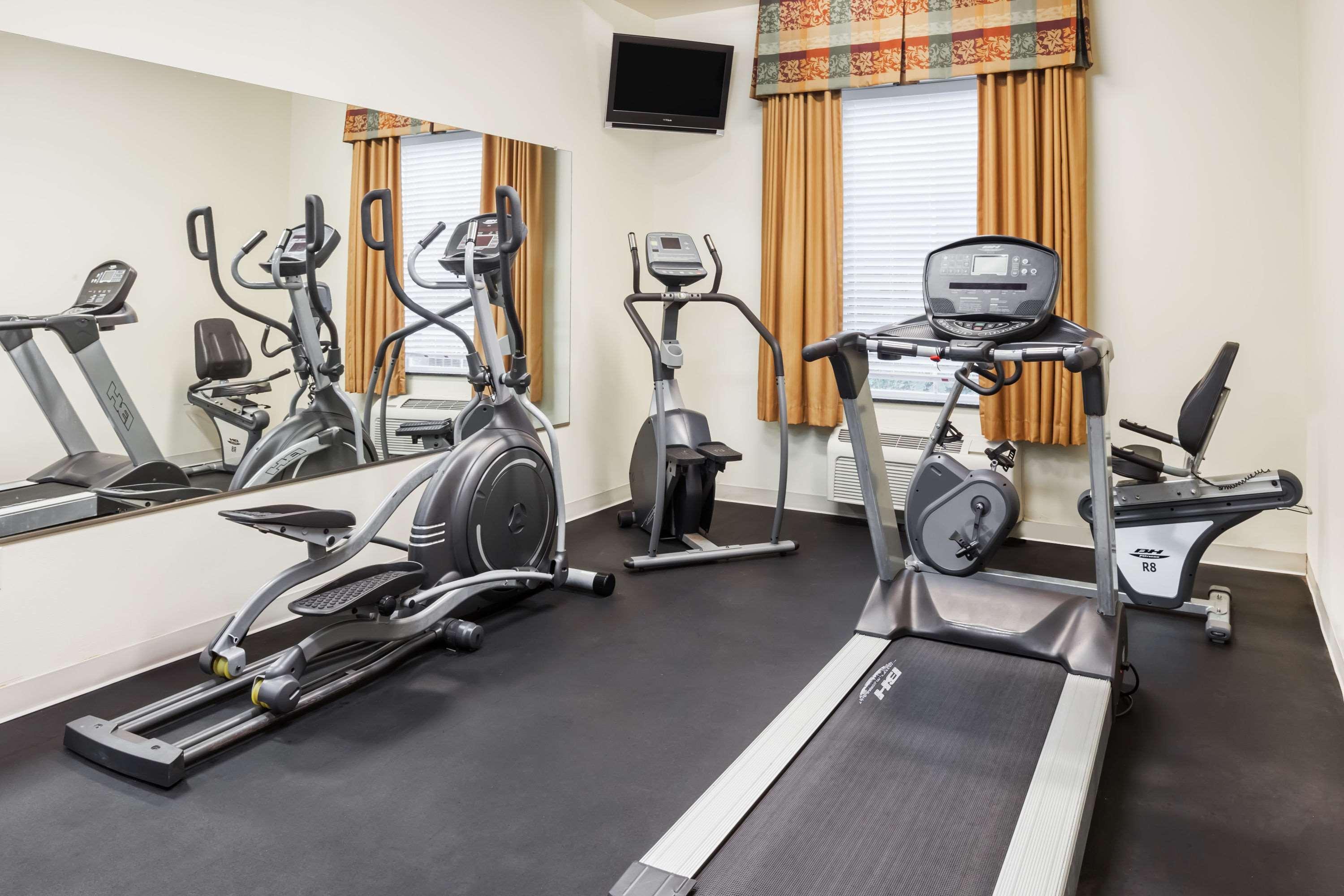 Baymont By Wyndham Henderson Hotel Ngoại thất bức ảnh