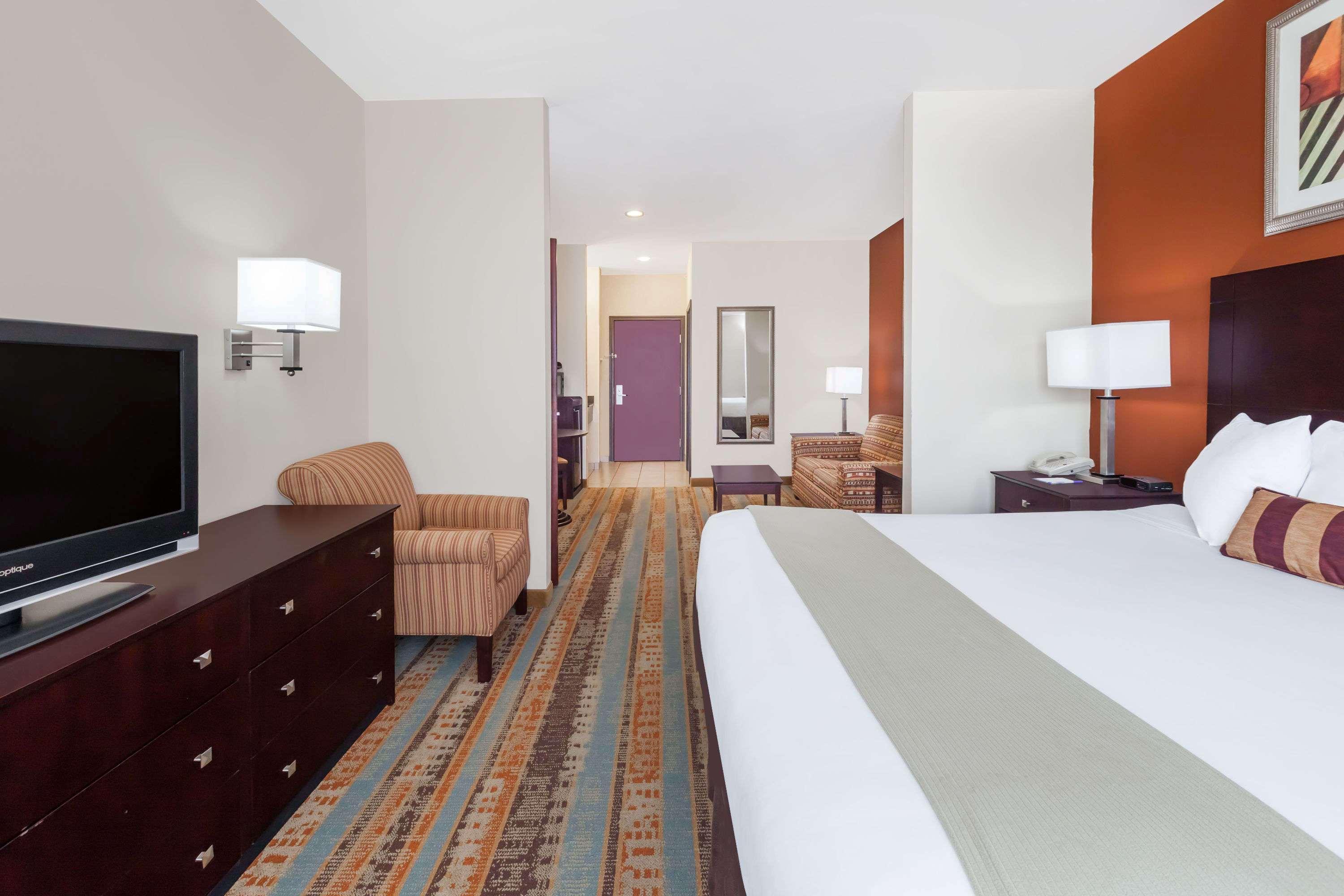 Baymont By Wyndham Henderson Hotel Ngoại thất bức ảnh